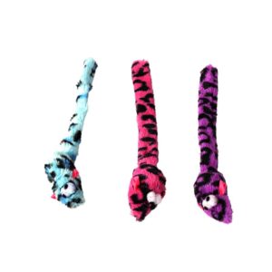 Juguete de Raton Animal Print Ratón para gatos es la receta perfecta para todo lo que nuestros gatos, aparentemente, siempre quisieron. Raton de juguete de colores vivos es una buena opcion para dar entretencion a tu felino. Con una cola larga, flexible y bonita, tu gato se sentira atraido por este juguete. A los gatos les encantan las colas largas y esponjosas . Ratón para Gatos Animal Print tiene buen tamaño y colorido, y no lo suficientemente pequeños para que nuestros gatos lo pierdan fácilmente.