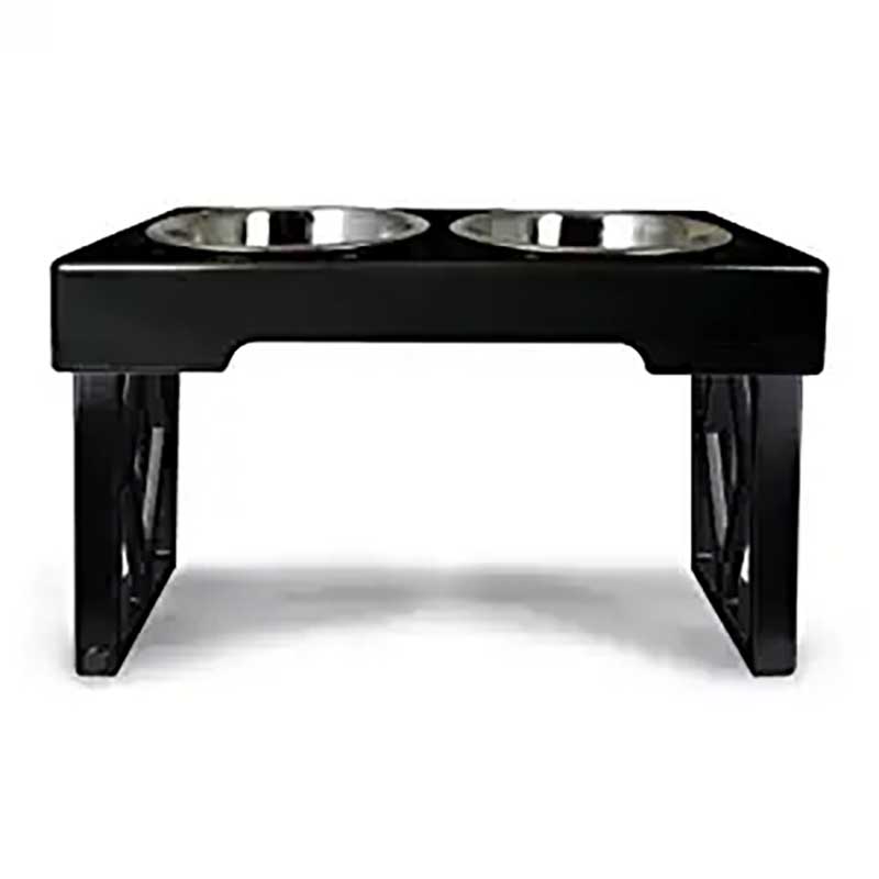 comedero-elevado-para-perros-xl.jpg Comedero Elevado para Perros XL  es un plato doble que se ajusta a 3 alturas distintas. Le brinda a tu peludo una posición de alimentación saludable y reduce los casos de problemas gastrointestinales como la hinchazón. Incluye dos bowls  desmontables de acero inoxidable para el agua y alimentos. En un color negro podras combinar este comedero con cualquier  ambiente.