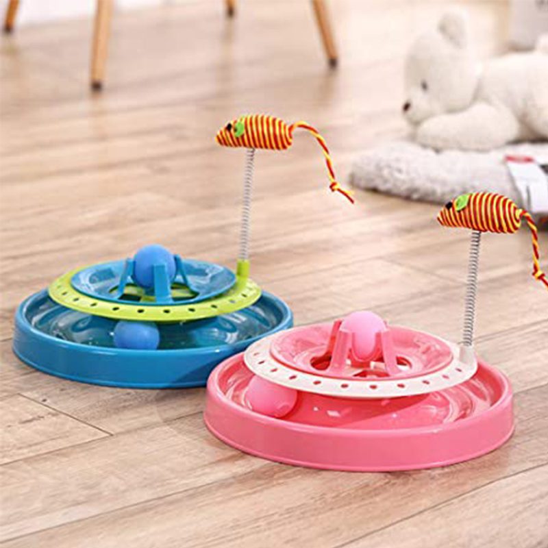 juguete-interactivo-para-gatos-rueda-rosa.jpg Juguete Interactivo para Gatos Rueda Rosa de juego es un novedoso juguetes para tu gato, cuenta con una bola atrapada que tu gato podra hacer girar sin parar. Ademas cuenta con una raton de rafia unido a un resorte, ofreciendo a tu gato la opcion de divertirse mientras afila sus garras. En llamativo color rosa este juguete es una buena opcion para mantener a tu gato entretenido y activo.