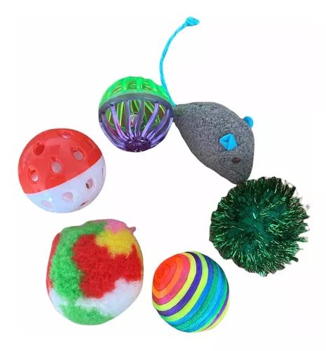El set Juguetes de Ratones y Pelotas x6 es una colección esencial para mantener a tu gato entretenido y estimulado. Este set incluye seis unidades de juguetes diseñados para capturar la atención y el interés de tu felino. Compuesto por una combinación de ratones y pelotas, cada juguete presenta diseños diversos y colores llamativos, garantizando variedad y diversión en cada sesión de juego.
