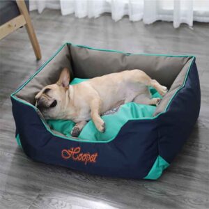 La Cama Perro Mediano con tela Oxford combina ingeniosamente resistencia y suavidad para ofrecer una experiencia de descanso inigualable para tu mascota.