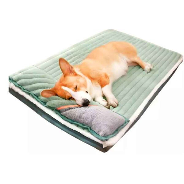 Colchonetas para Perros Pequeños Hoopet son la opción ideal para brindar a tus compañeros peludos de tamaño pequeño el máximo confort durante su tiempo de descanso. Estas colchonetas están diseñadas pensando en la comodidad y el bienestar de tus mascotas, ofreciendo un lugar suave y acogedor