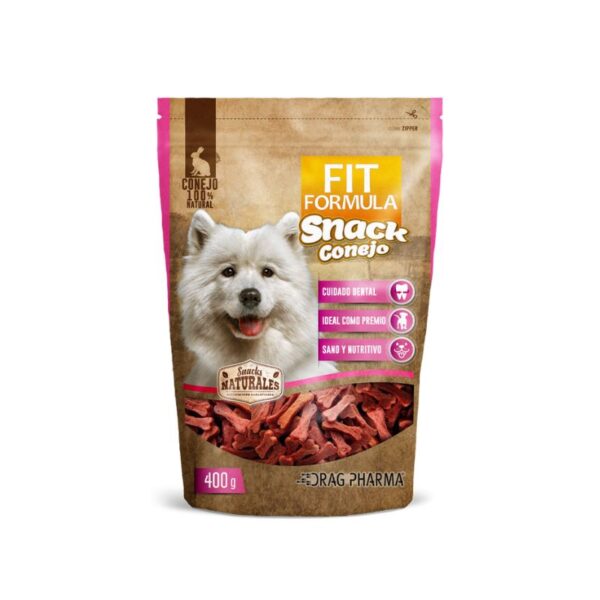 Snack Fit Formula Conejo es el premio perfecto para tu perro, ofreciendo una combinación deliciosa y saludable que mantiene a tu mascota entretenida mientras apoya su salud dental. Formulado especialmente para perros mayores de 3 meses, este snack no solo satisface el paladar de tu mascota con carne de conejo 100% natural, sino que también contribuye al cuidado de sus dientes y encías. Snack Fit Formula Conejo se convierte en una opción ideal para recompensar a tu perro y promover su bienestar general con un sabor que disfrutará y un beneficio que apreciará.